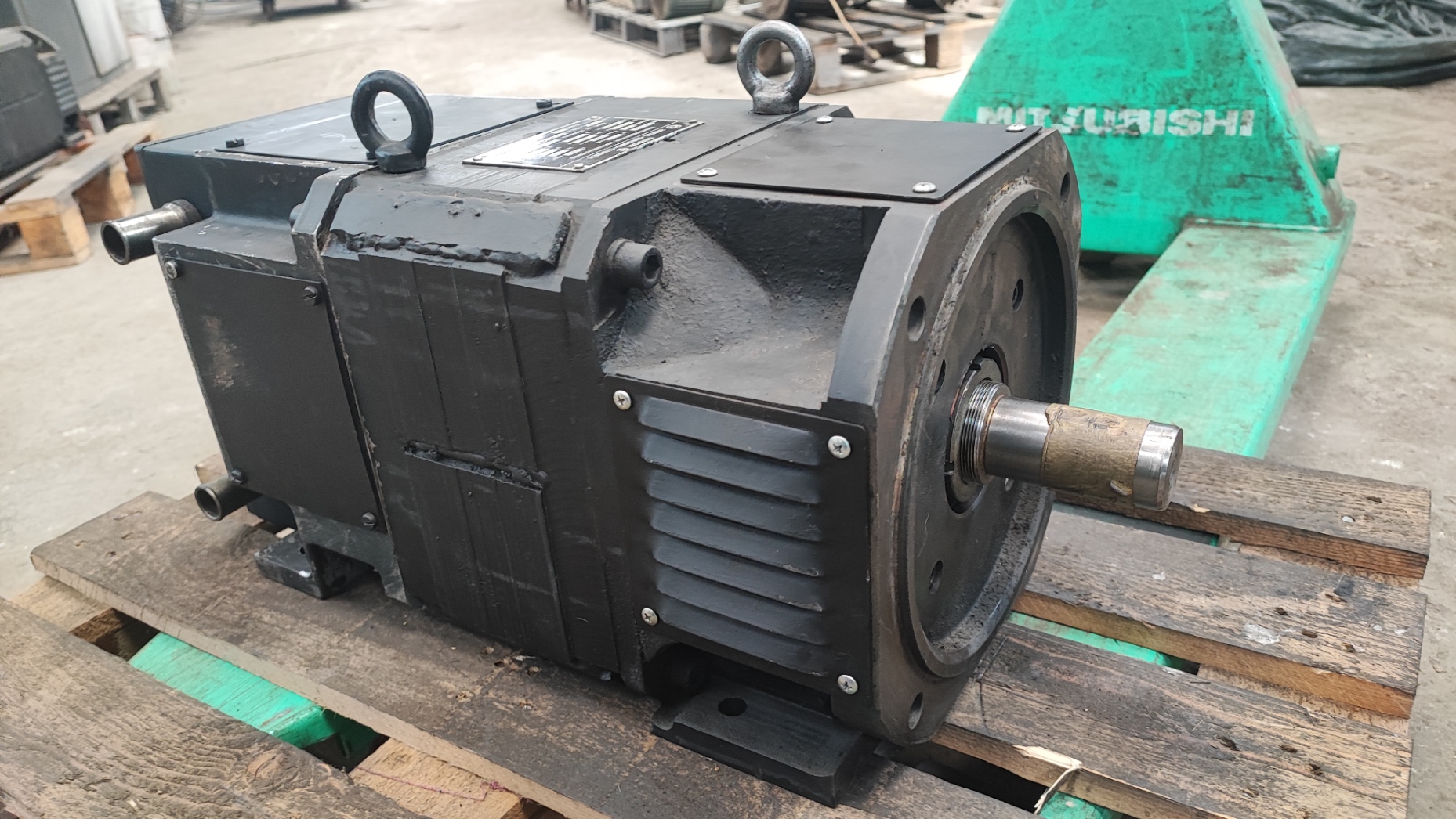 Двигател главно задвижване MP132SA 5.5kW Двигател главно задвижване MP132SA 5.5kW